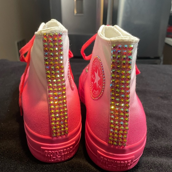 Pink ombré Chuck Taylor hightops size 8 - Picture 4 of 6